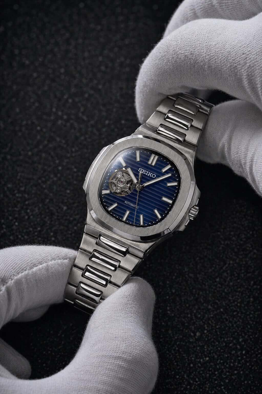 MONARCH NAUTILUS