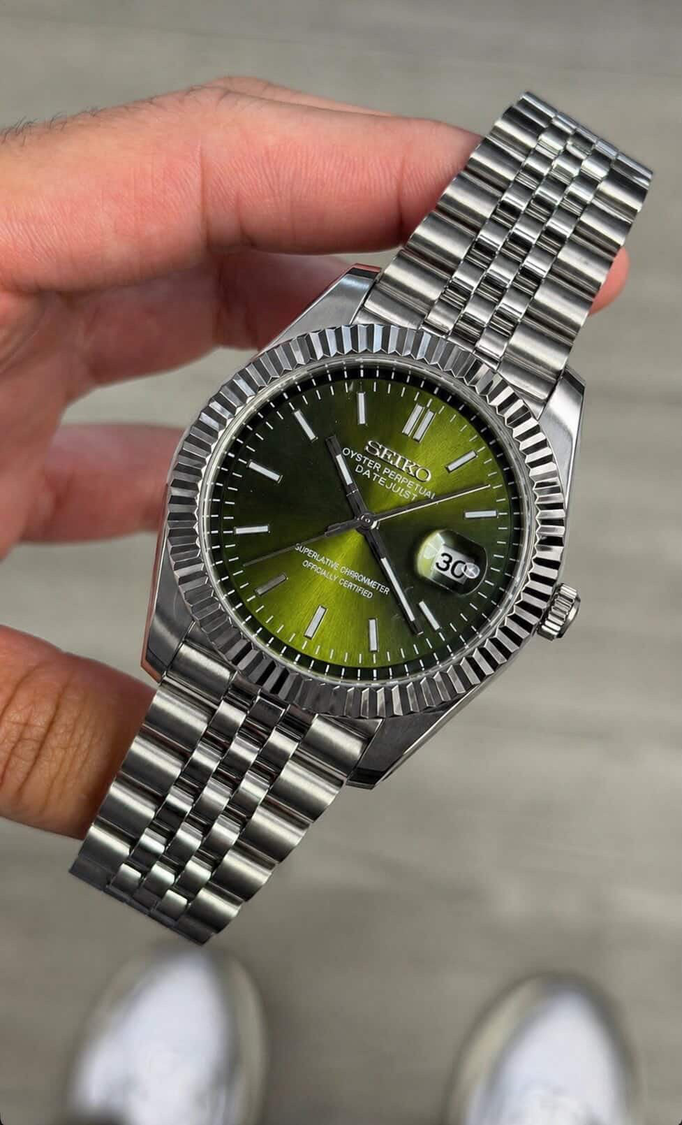 OLIVE GREEN